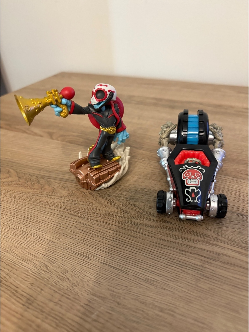 Skylanders superchargers frightful fiesta & crypt crusher